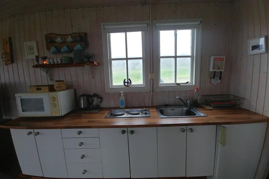 Cosy Cottage-Alfabakki-With Hot Tub Stori-Bakki Kültér fotó